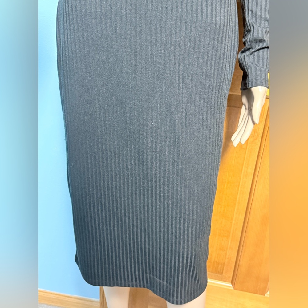 Avec Les Filles Ribbed Lace Front Cold Shoulder Midi Dress Sz medium - Picture 5 of 12